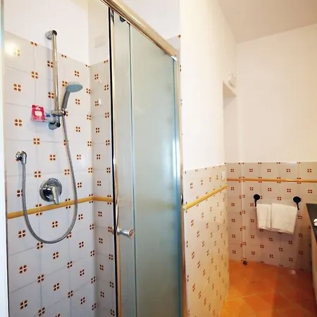 Cavalluccio Marino Oda ve Kahvaltı 3*