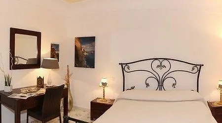فندق مبيت وإفطار Cavalluccio Marino أناكابْري